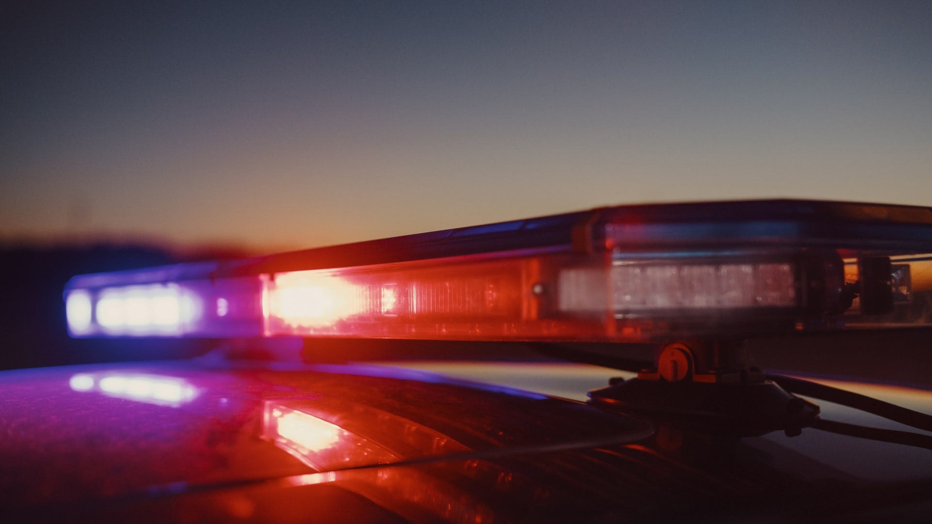 Southeast Kansas teen dies in rollover crash