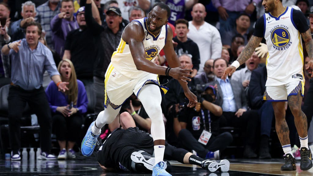 Draymond Green on stepping on Sabonis: 'I got to land my foot somewhere'