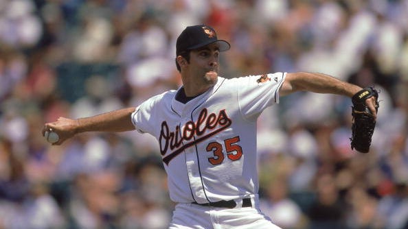 Should the Orioles have retired Mike Mussina's No. 35?