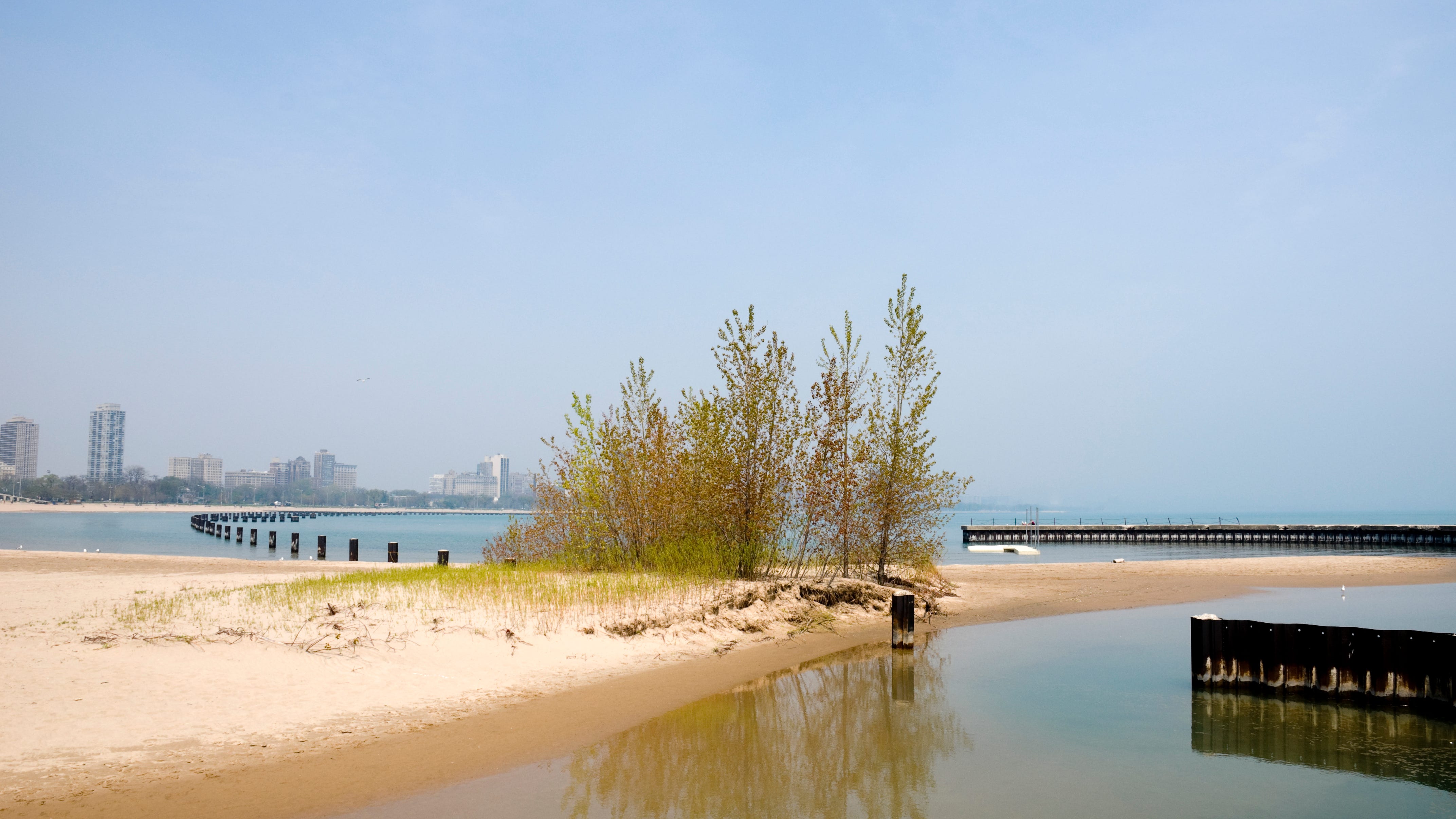 Two male bodies found on separate North Side beaches