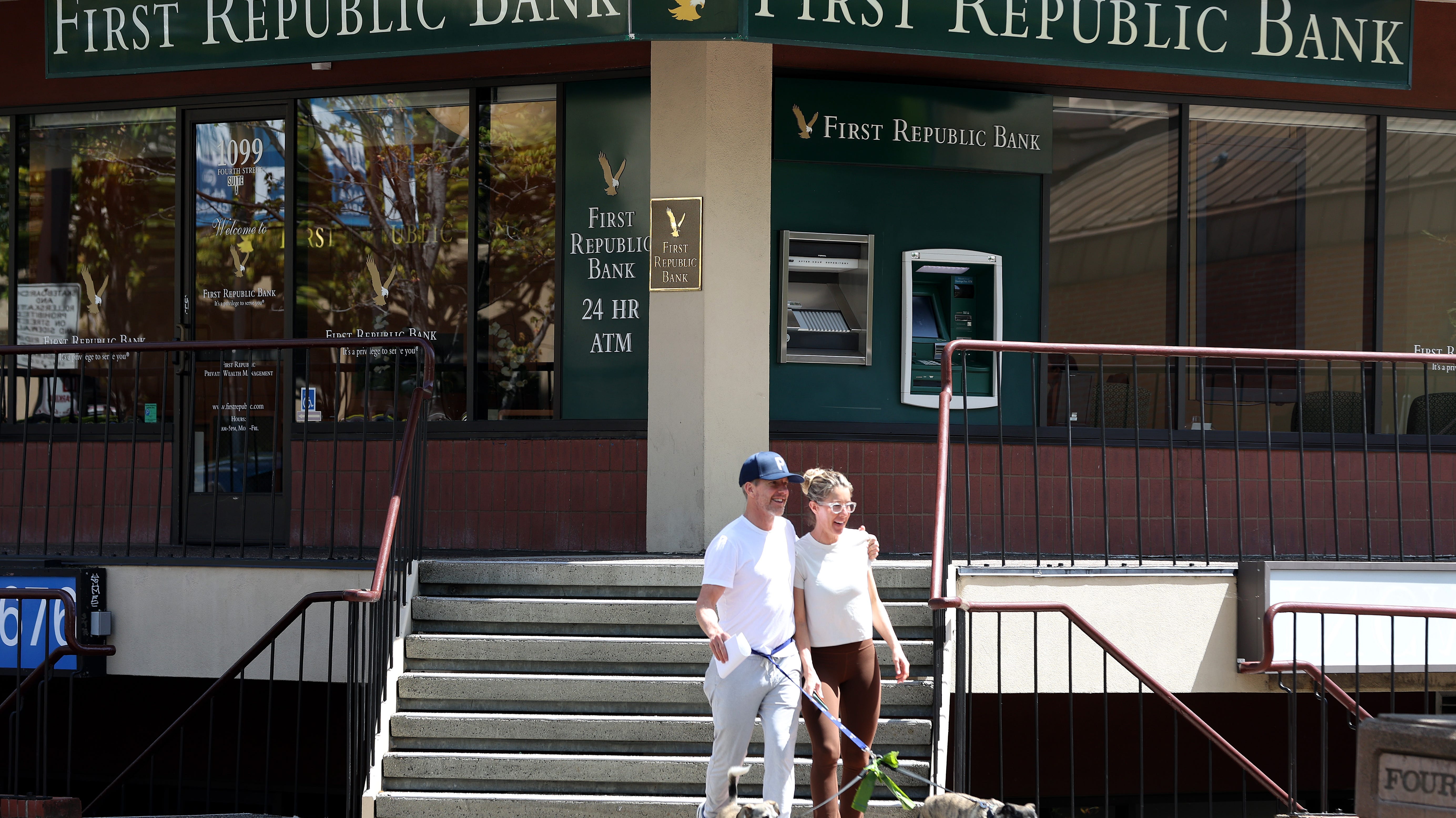Texas Wants to Know: When a bank collapses, what happens to our money?