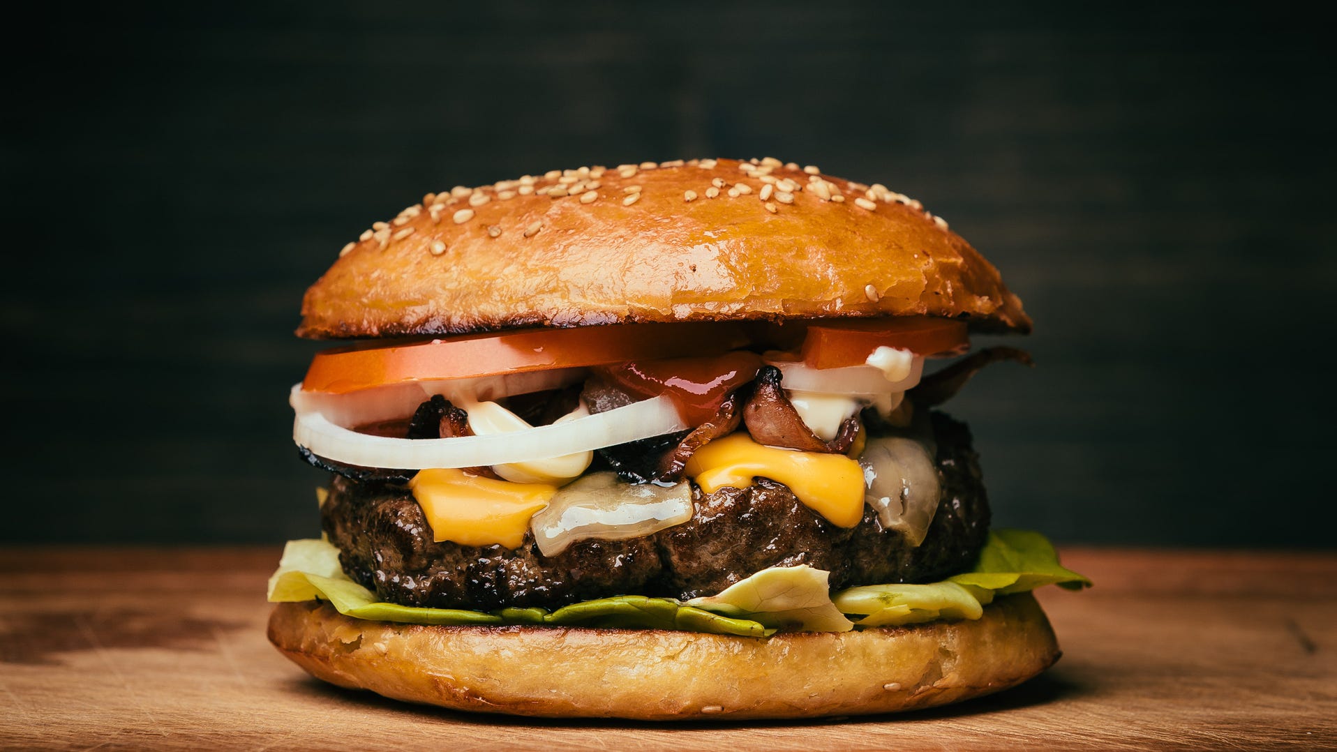 Hit or miss? We asked A.I. to rank the 5 best burgers in Dallas
