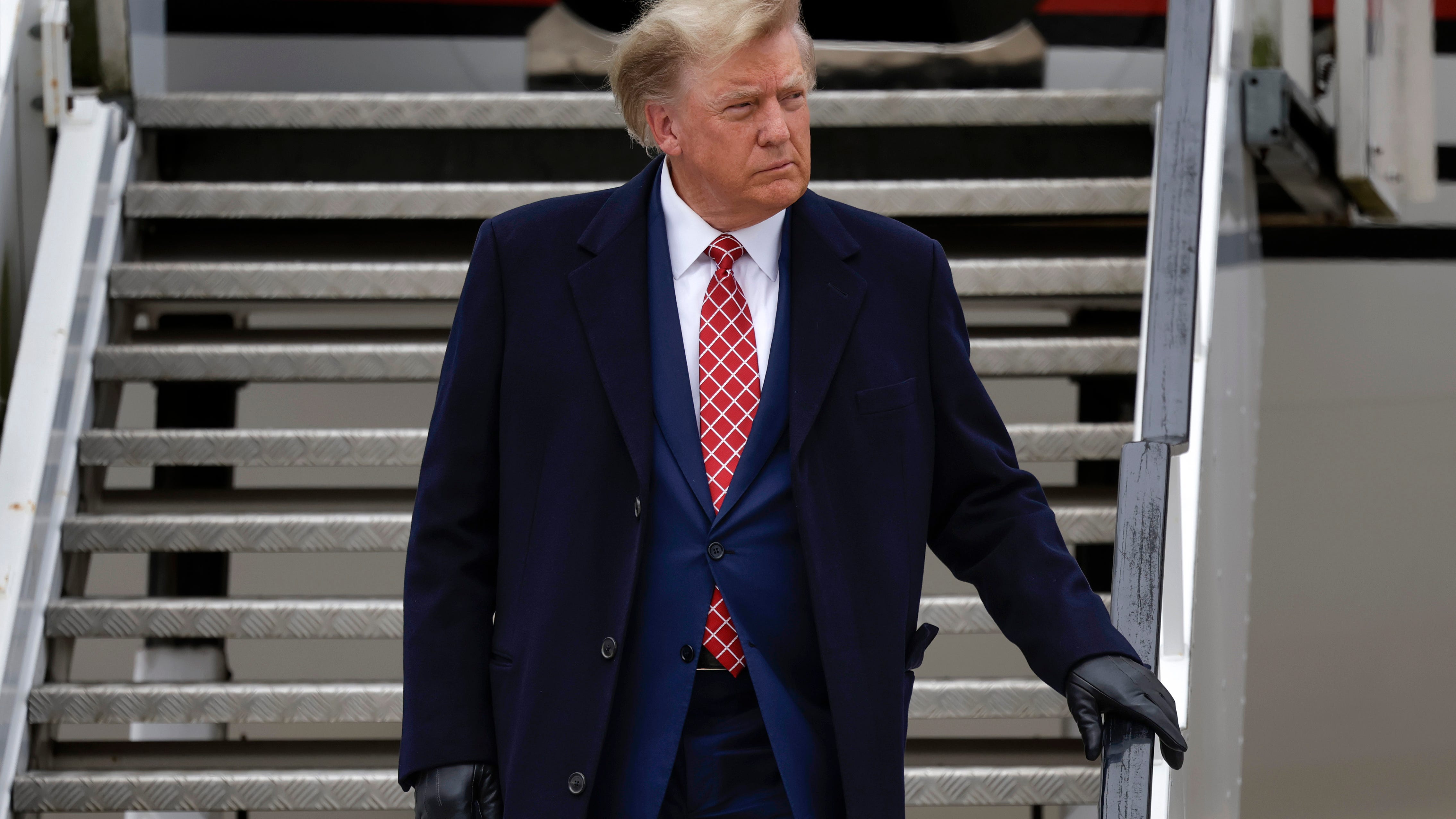 What will a federal trial against Trump look like?