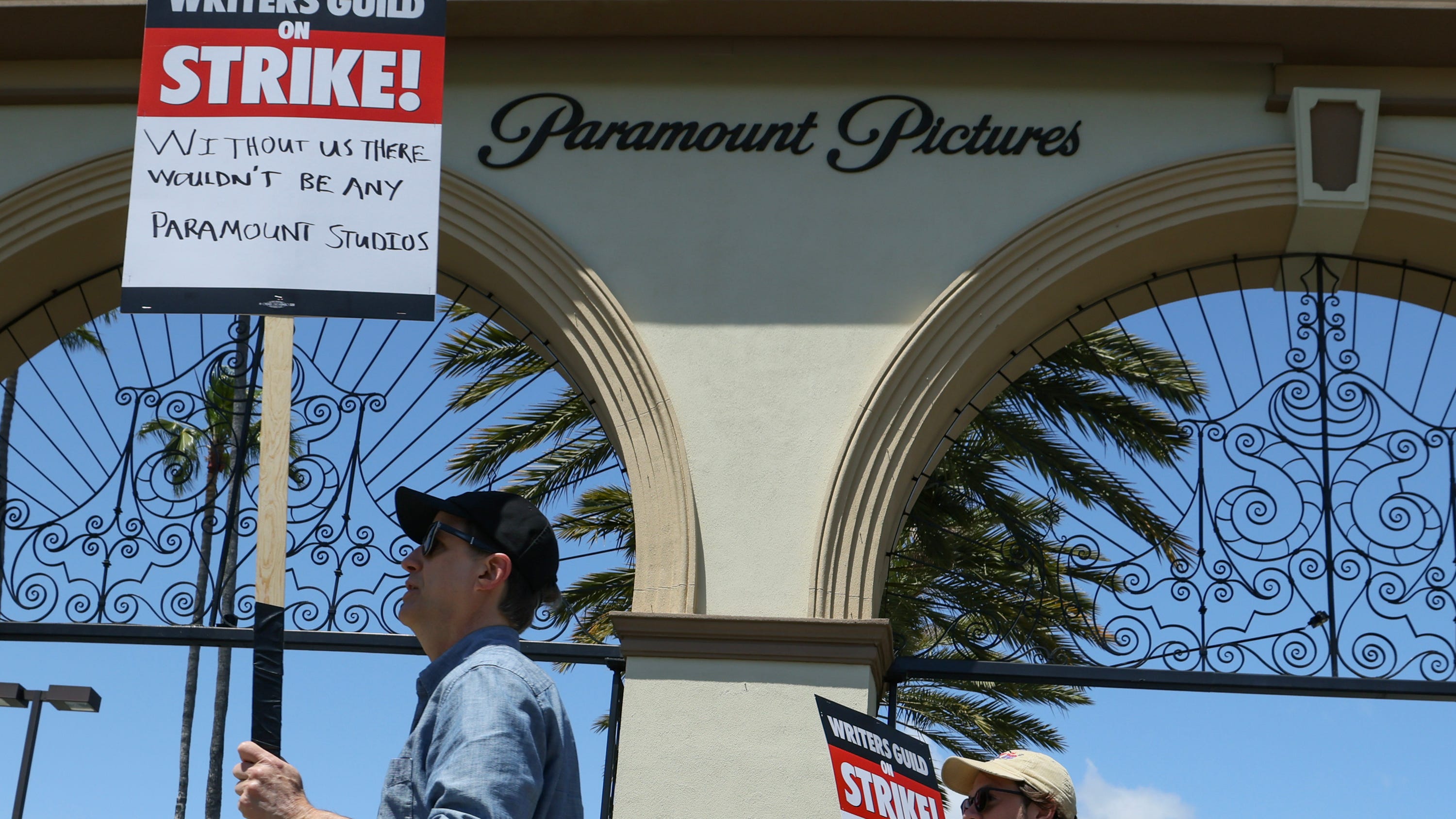 What was in the Writers Guild of America’s proposal? How did the Hollywood studios counter?