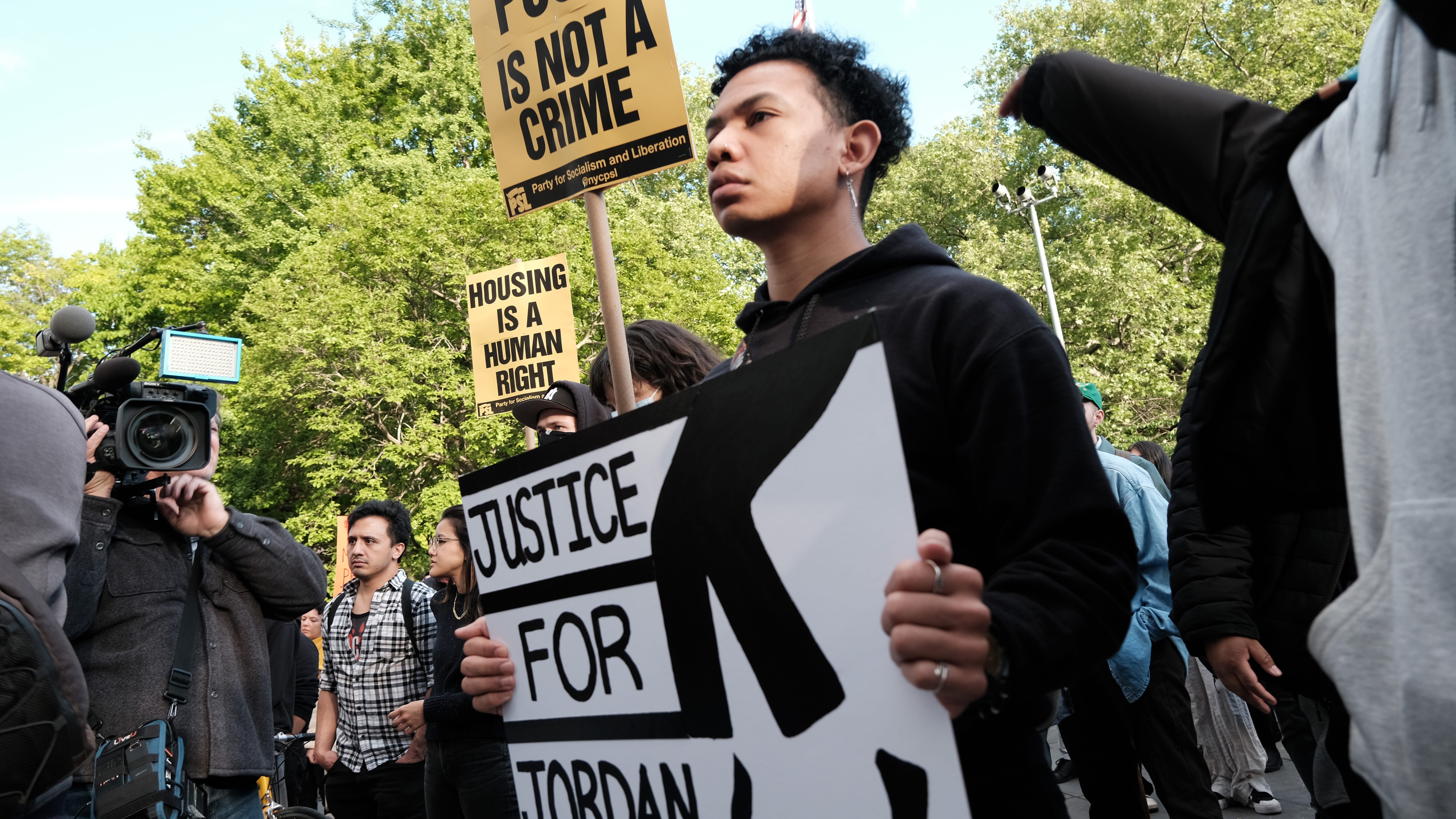 Manhattan DA dismisses misdemeanor charges from protests against killing of Jordan Neely