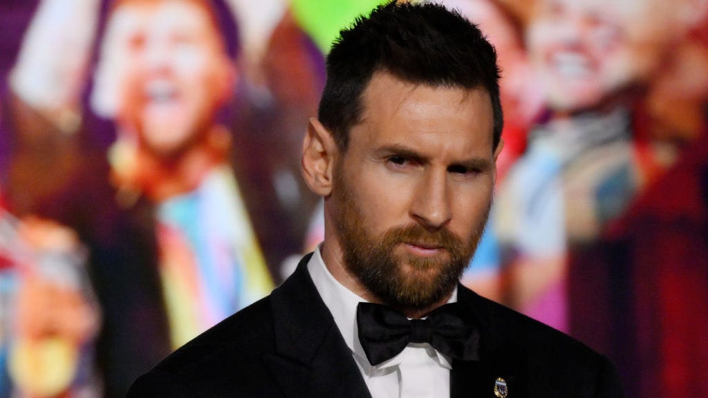 Padre de Messi a la defensa del futuro de su hijo