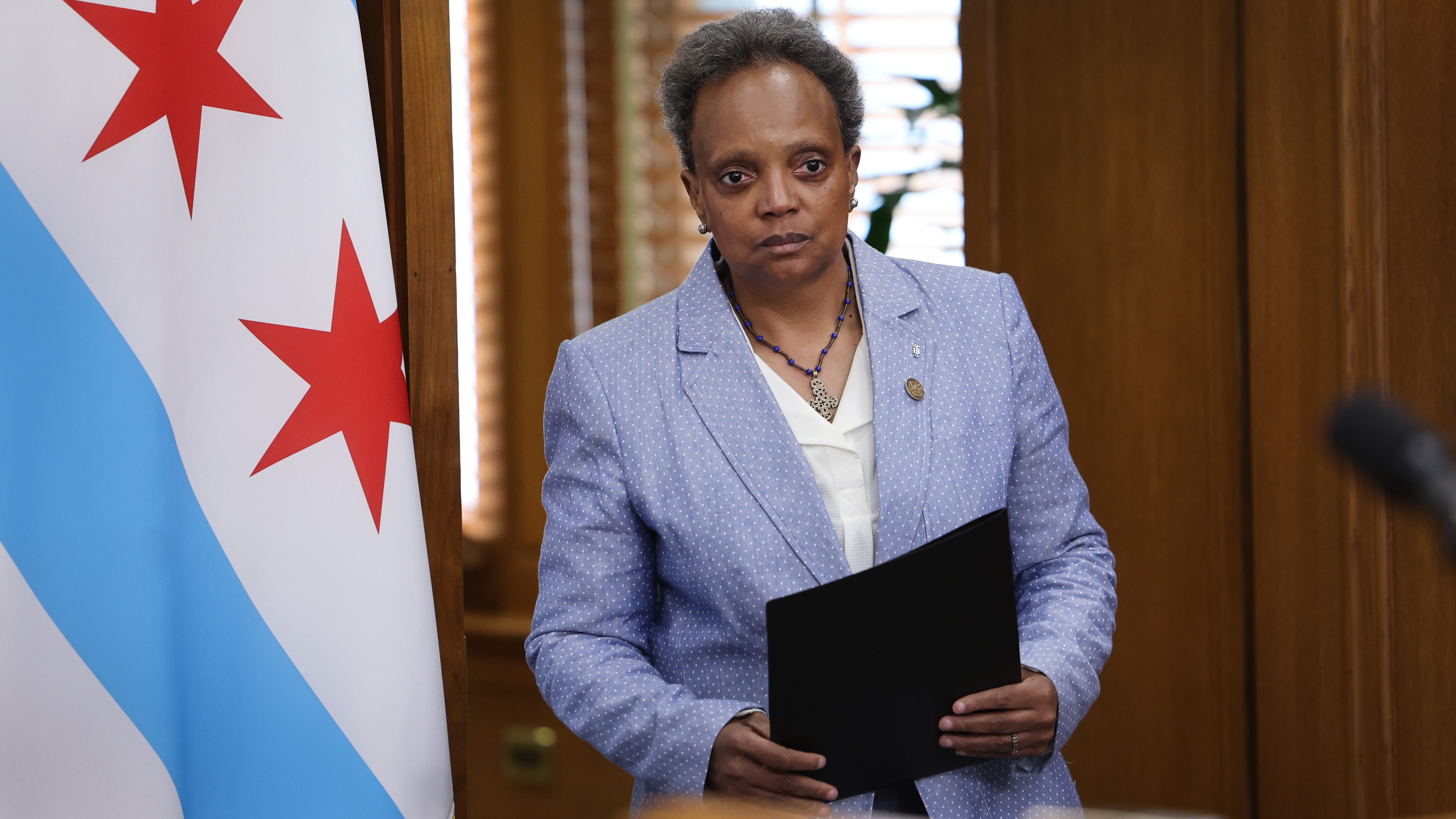 On her way out, Lightfoot hopes order on environmental justice will have lasting impact