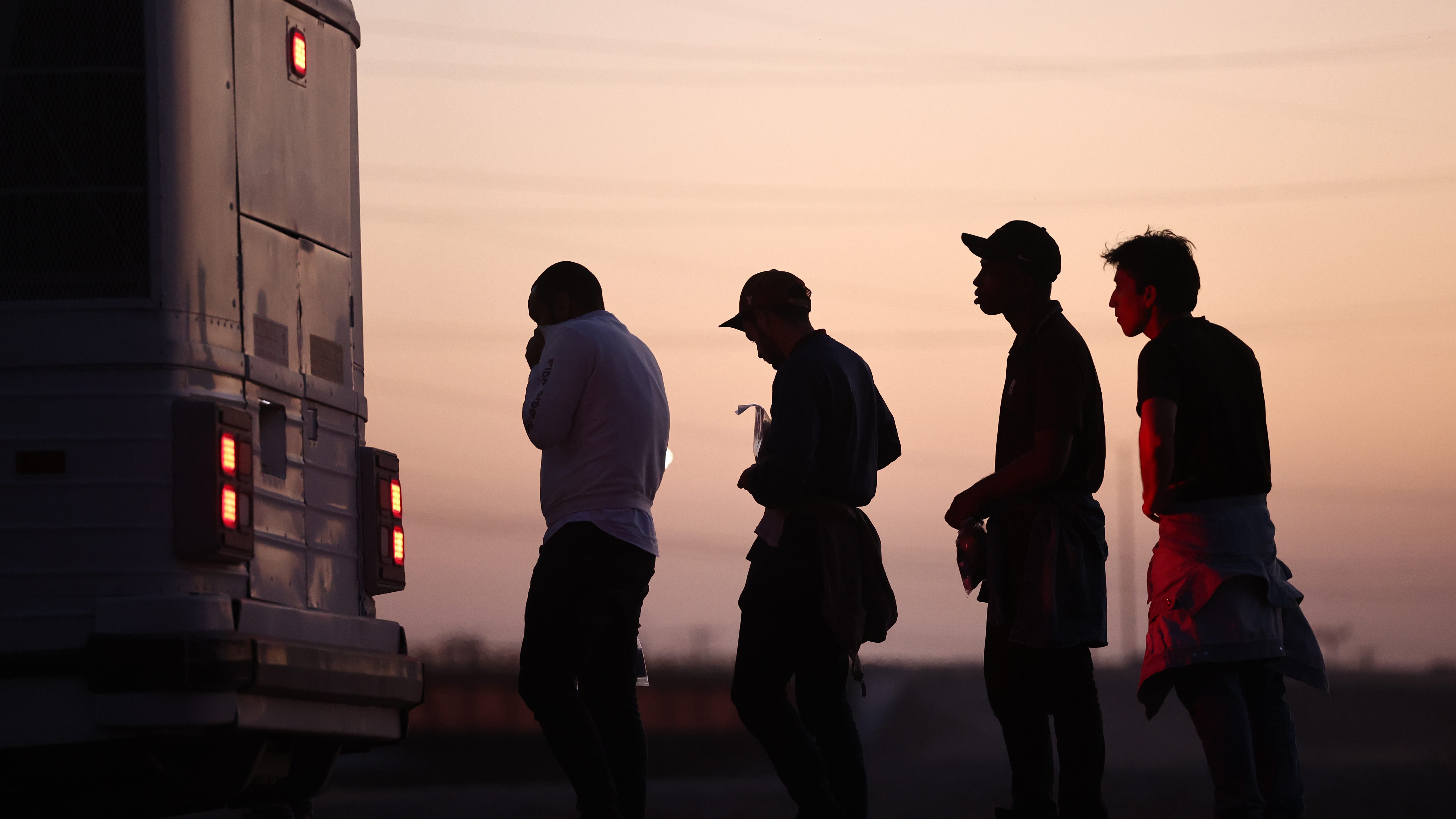3-year-old child dies on migrant bus en route to Chicago