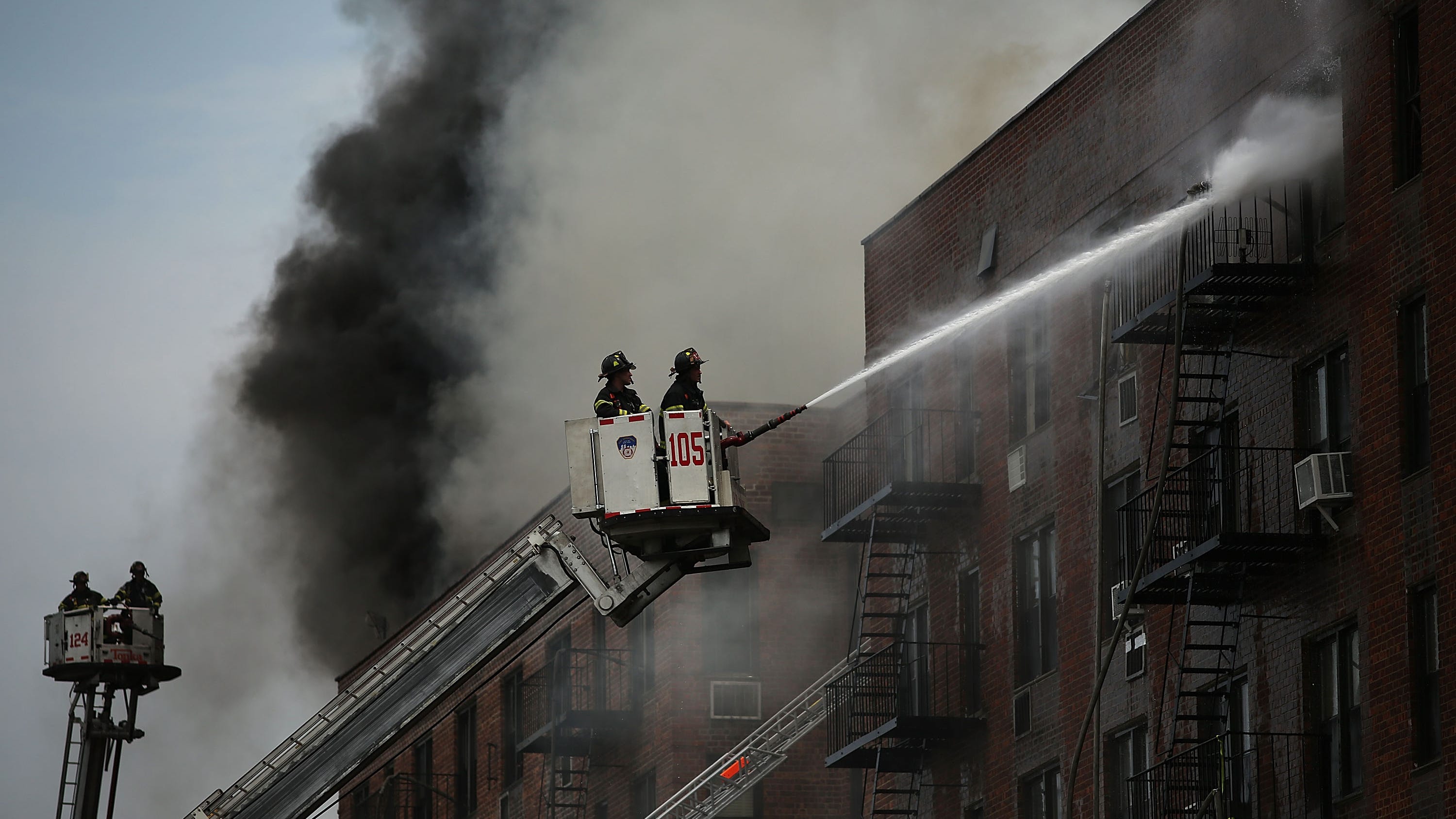 Queens landlord with no smoke alarms, sprinklers responsible for fire that killed 2 sisters: lawsuit