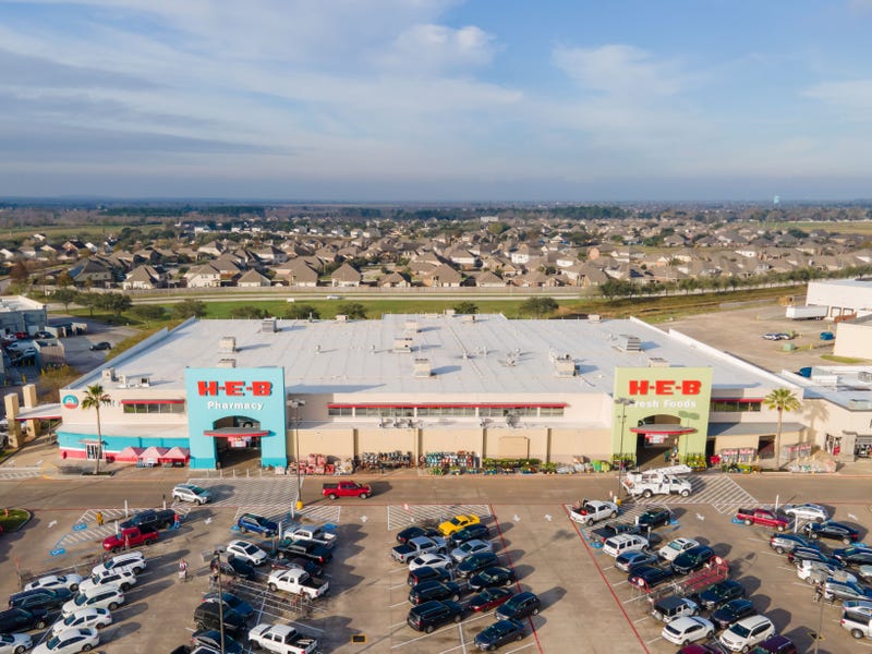 An aerial view of an H-E-B in League City, Texas.