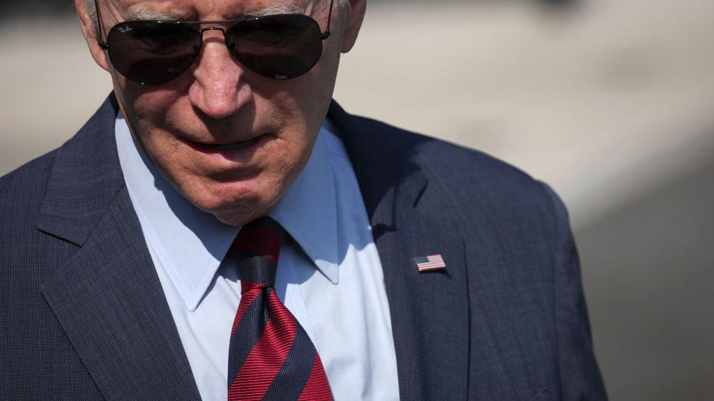 Biden falls during Air Force graduation event