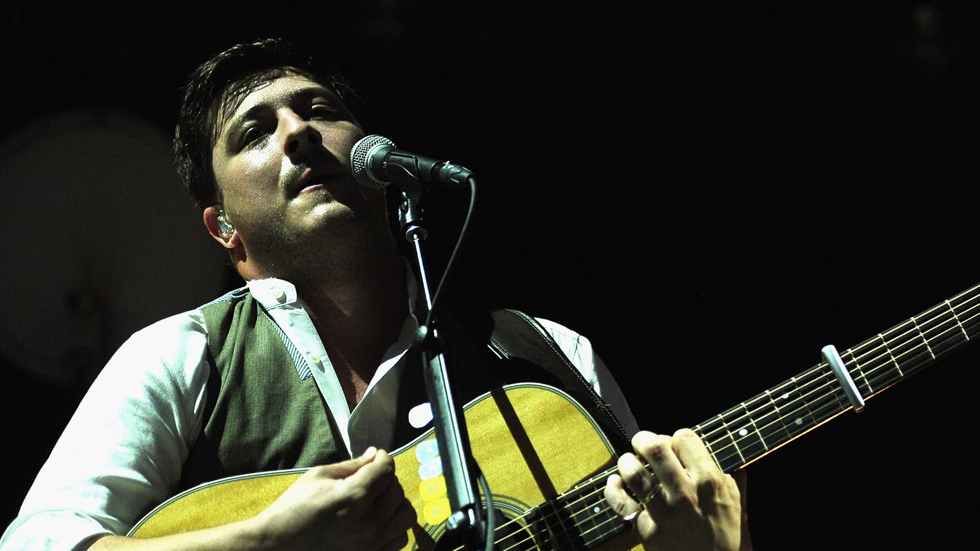Marcus Mumford hired trauma specialist for 'self-titled'