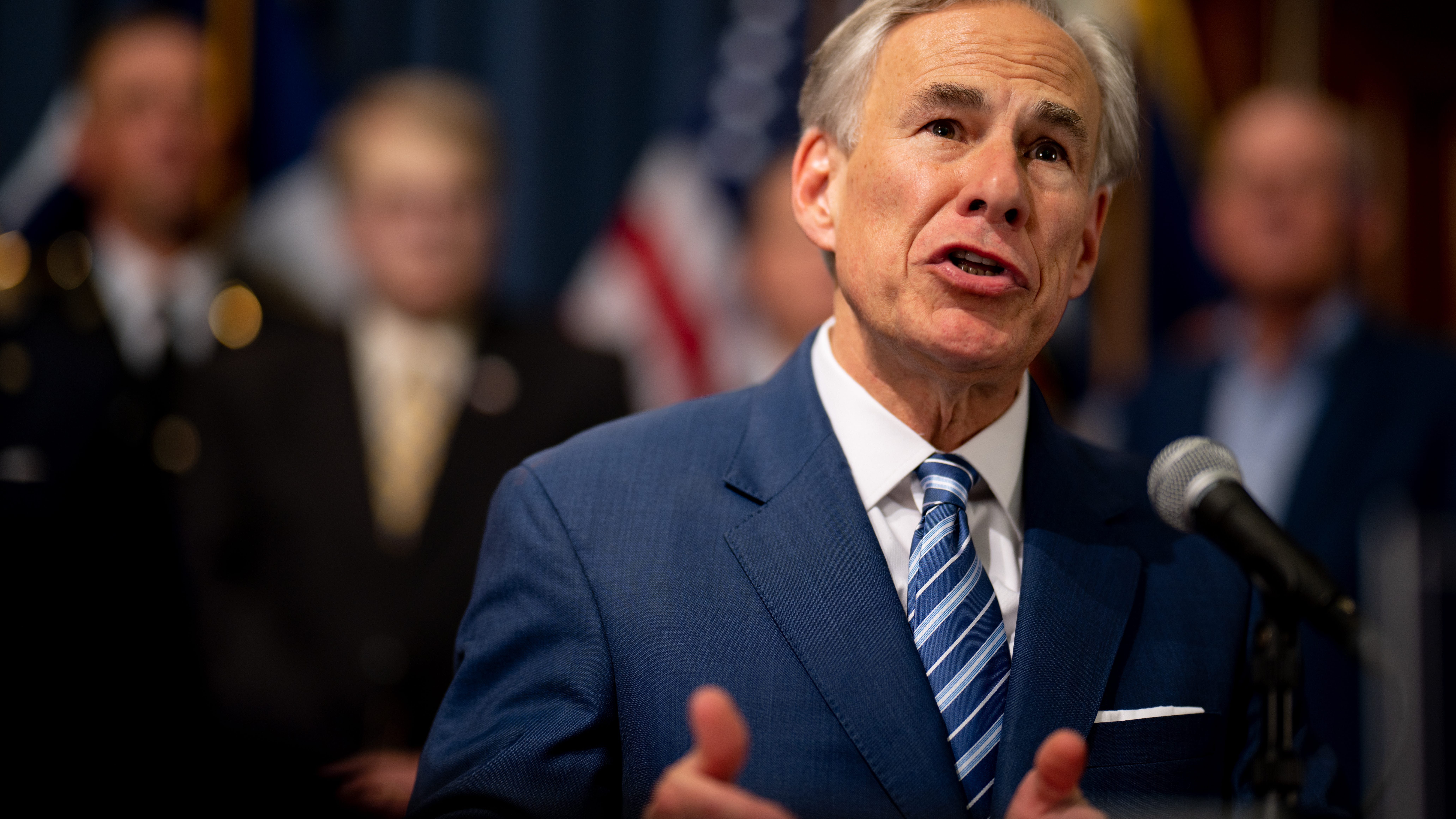 Texas Gov. Greg Abbott busses migrants to LA's Union Station