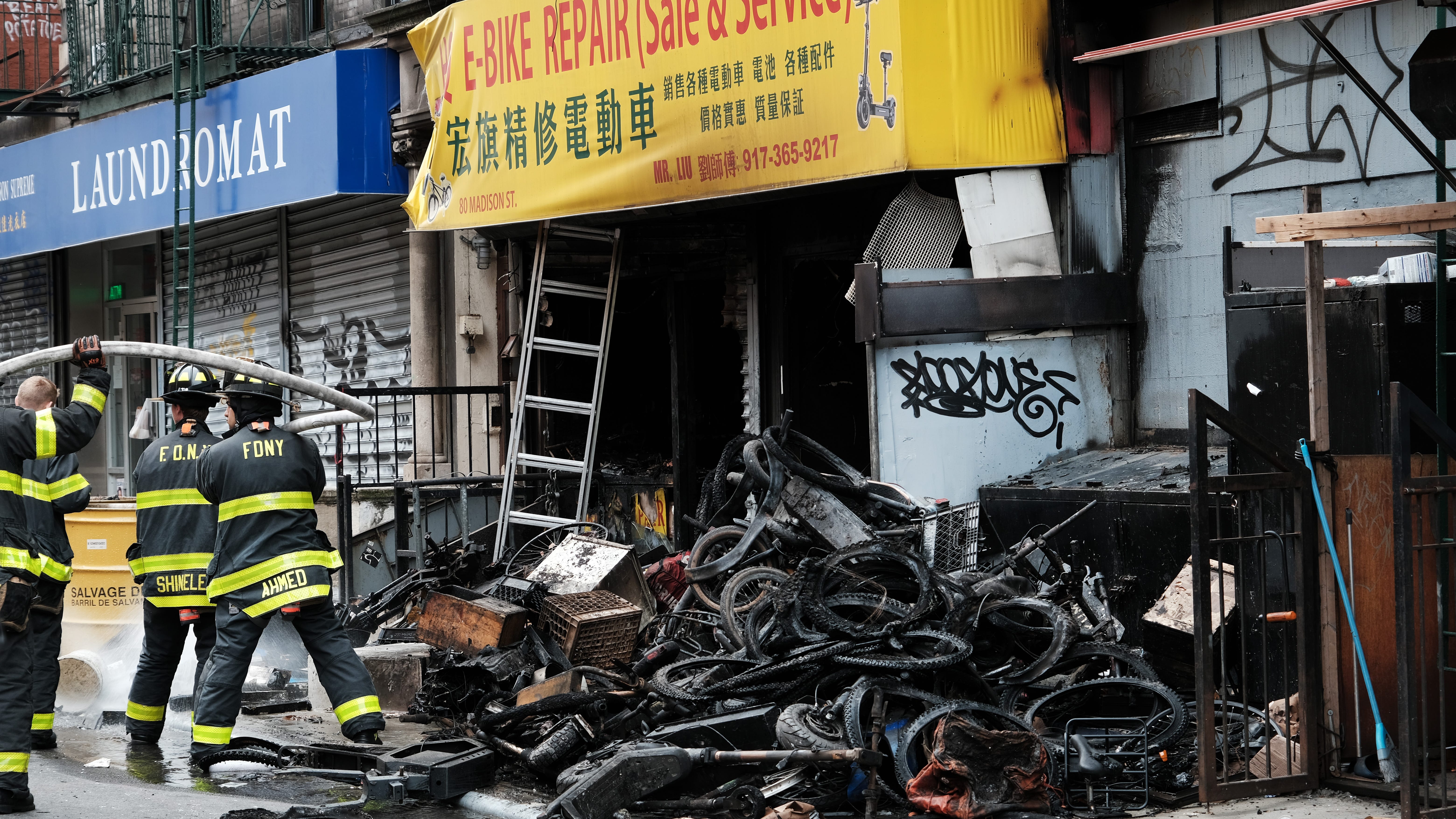 4 dead, 2 critical in Lower Manhattan fire sparked by e-bike battery: FDNY