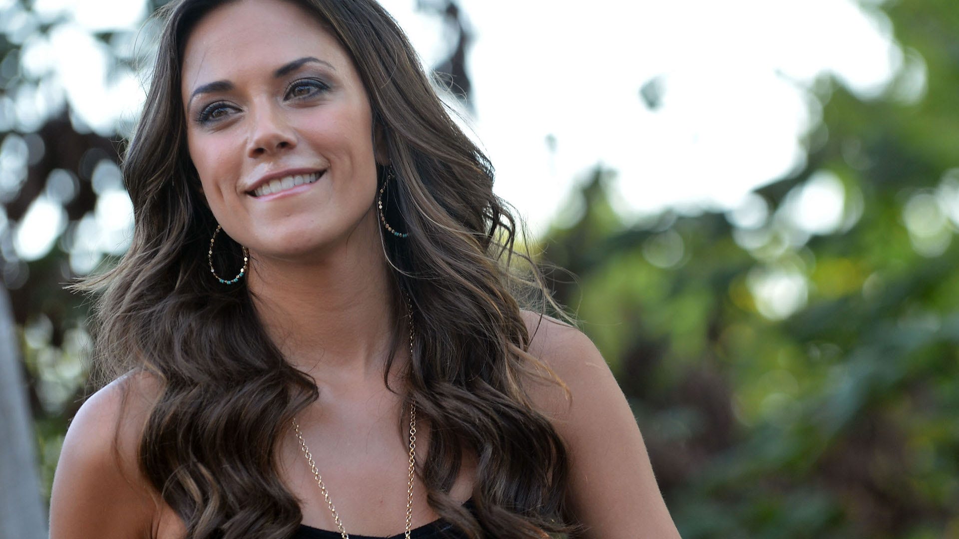 Why Jana Kramer is paying over half a million to ex Mike Caussin in their divorce
