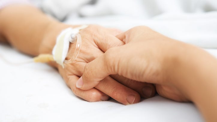 Woman donates kidney to husband’s ex-wife: 'We call ourselves kidney sisters'