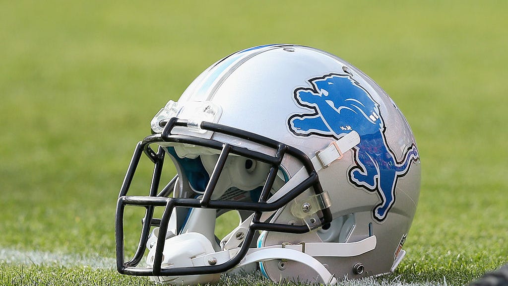 Ex-Detroit Lions player charged in wrong-way I-75 crash