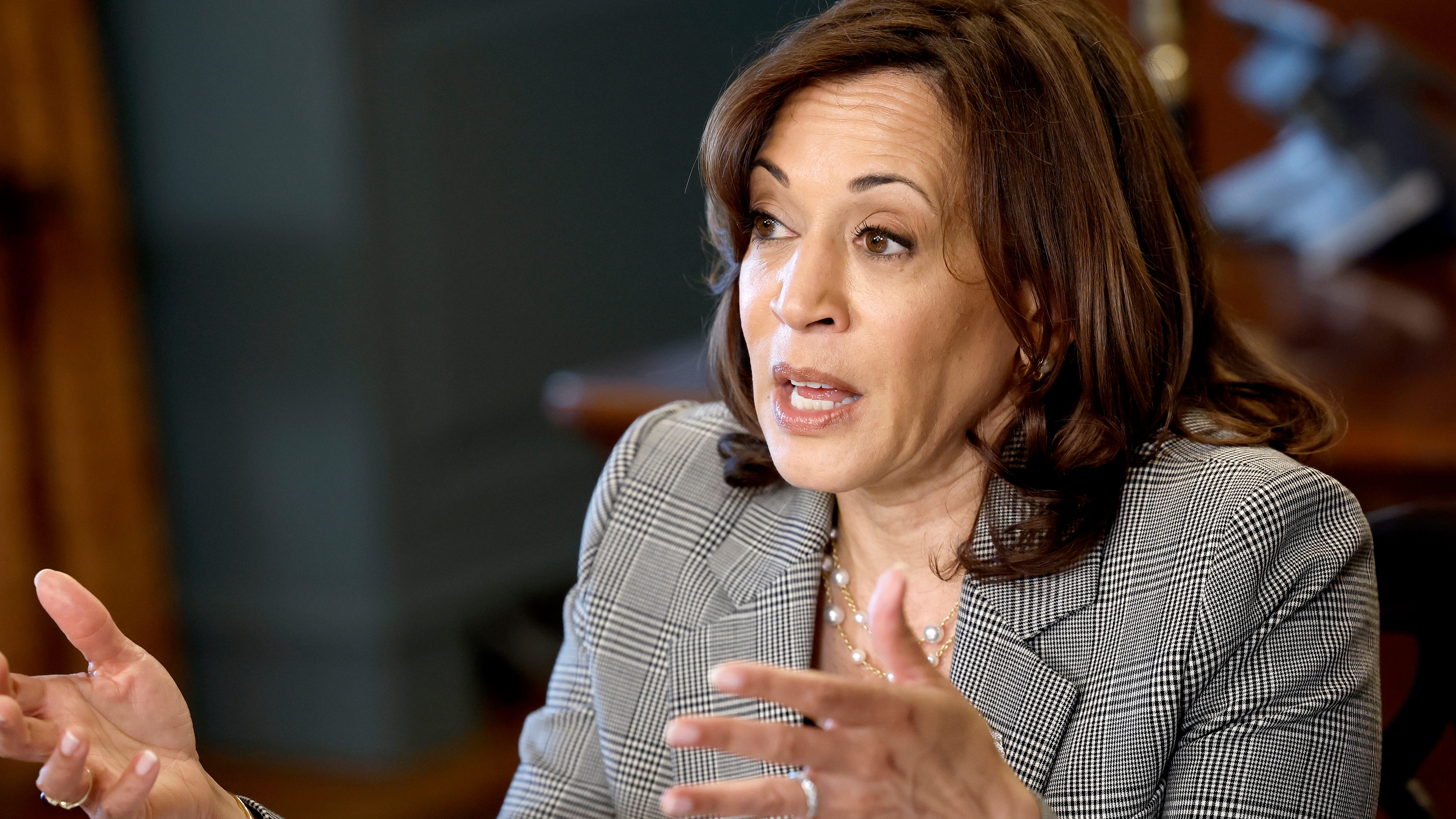 Jesse Jackson ‘widened the path for generations,’ Kamala Harris says in Chicago visit
