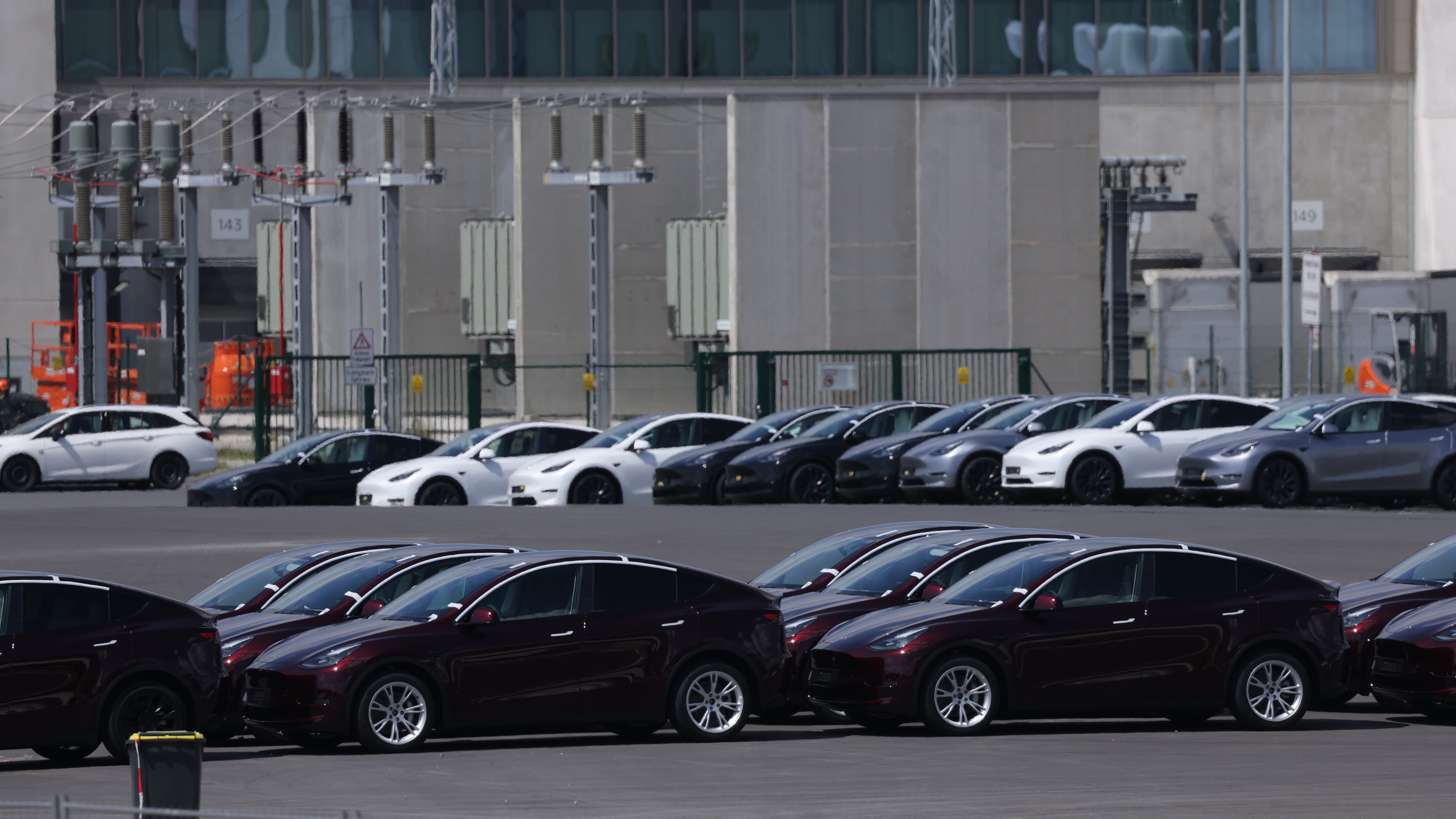 Ask the Expert: Have electric cars lost their luster?