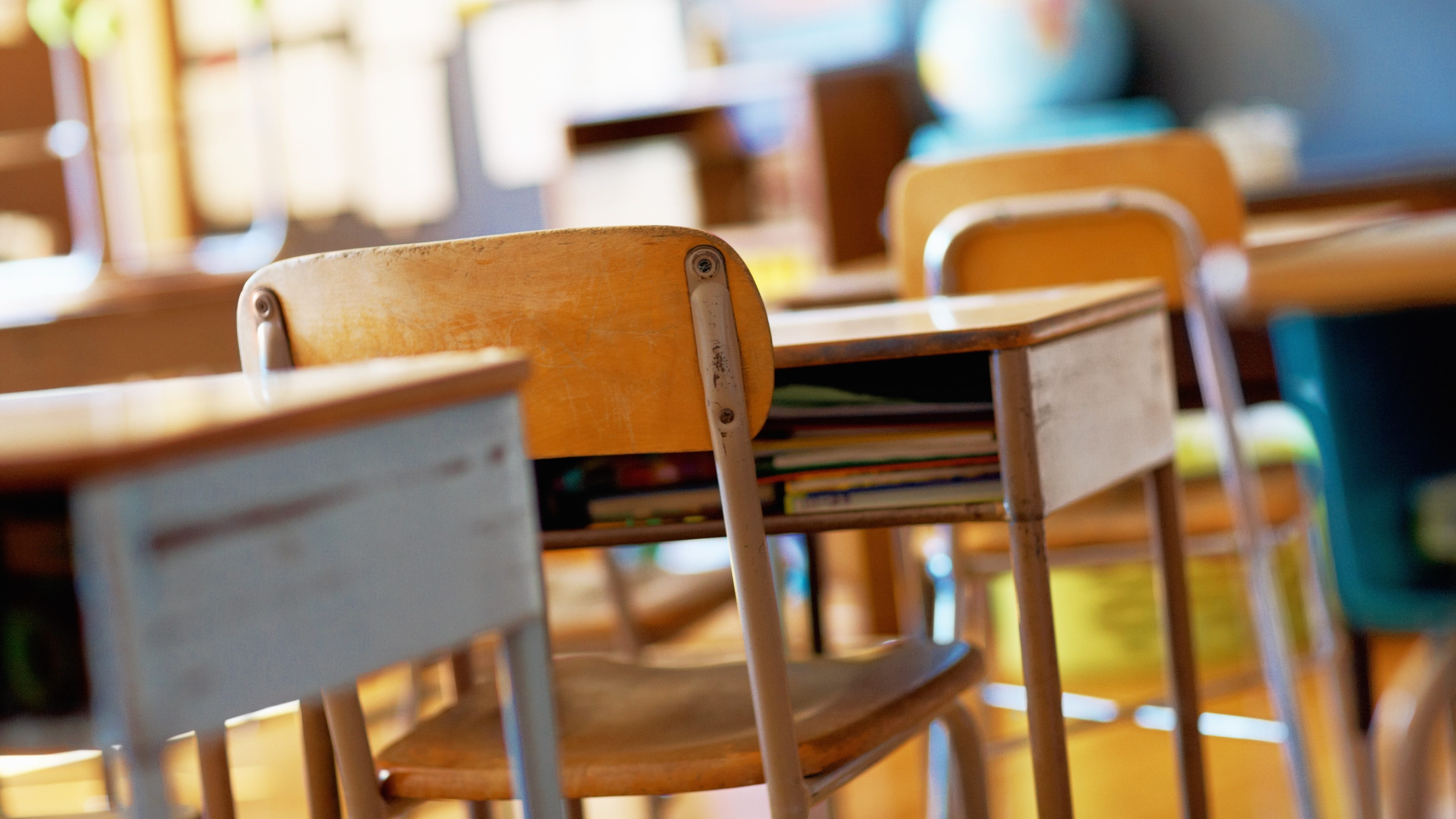 Burbank teachers rally as contract negotiations stall