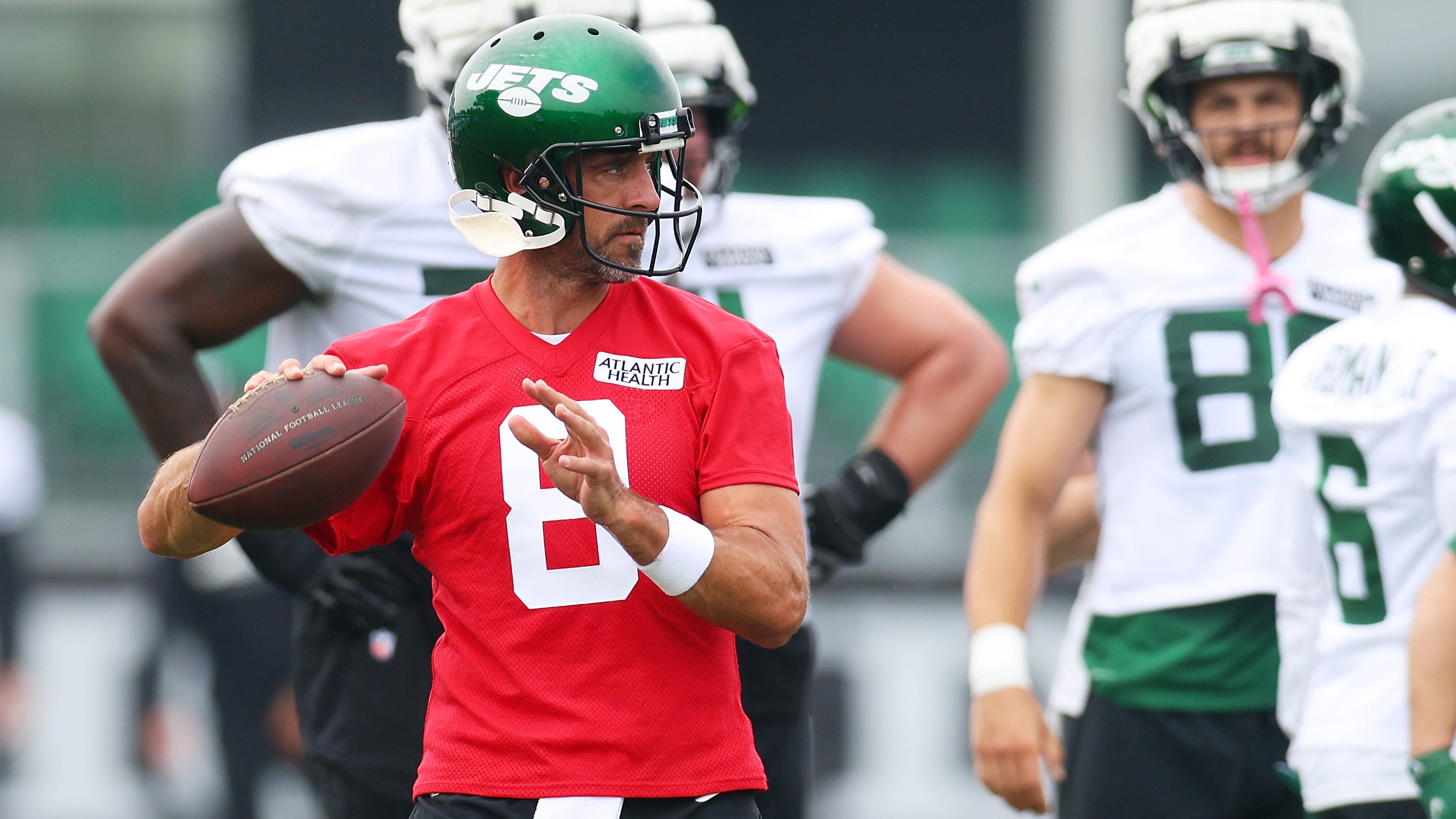 Robert Saleh would be 'shocked' if Aaron Rodgers only plays one year with Jets