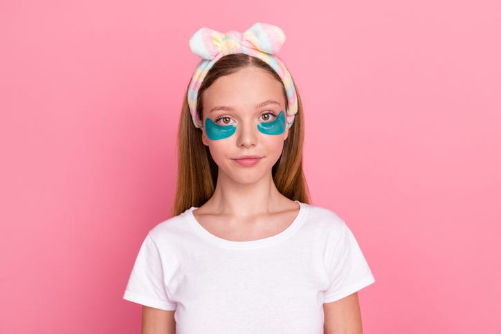 girl using anti aging