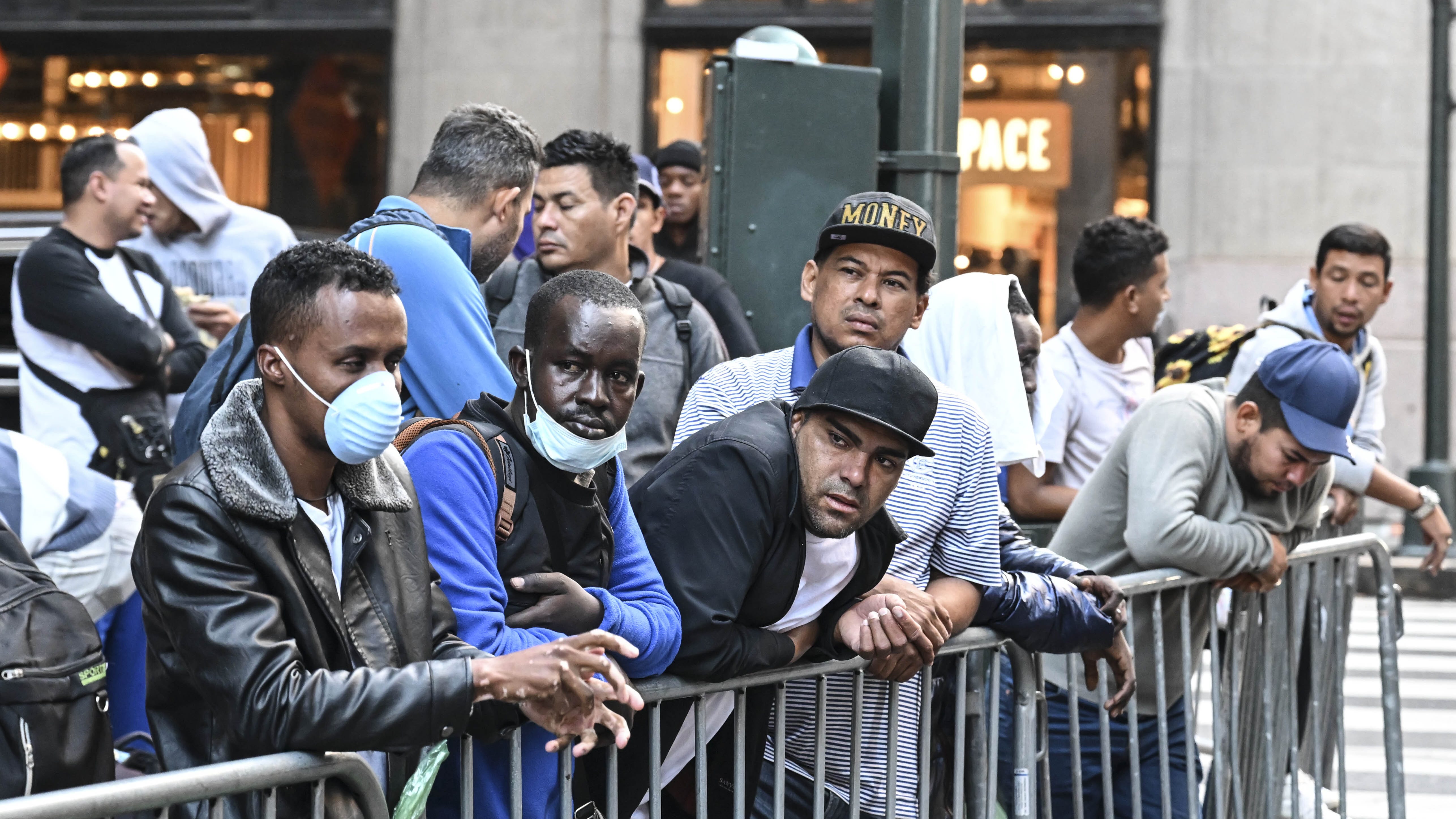 82% of NYers say migrant influx 'serious problem,' 58% want to 'slow the flow': Siena poll