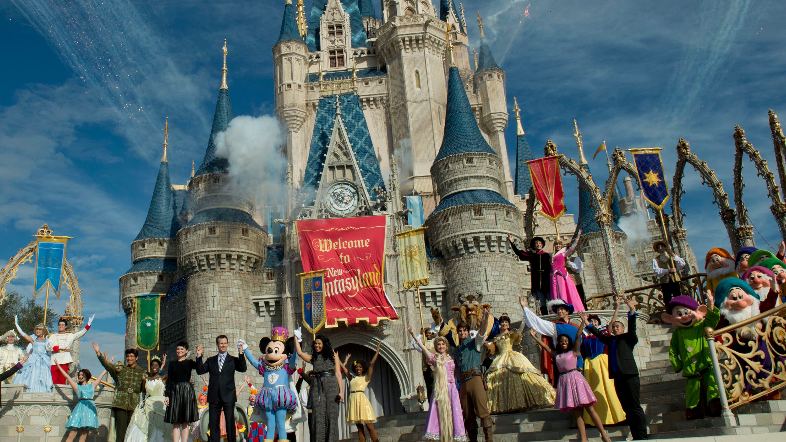 Disney says Florida can't revoke its special status