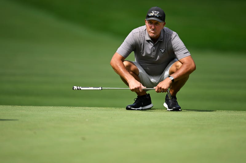 Renowned gambler Billy Walter says Mickelson has wagered more than $1 billion in the past 30 years
