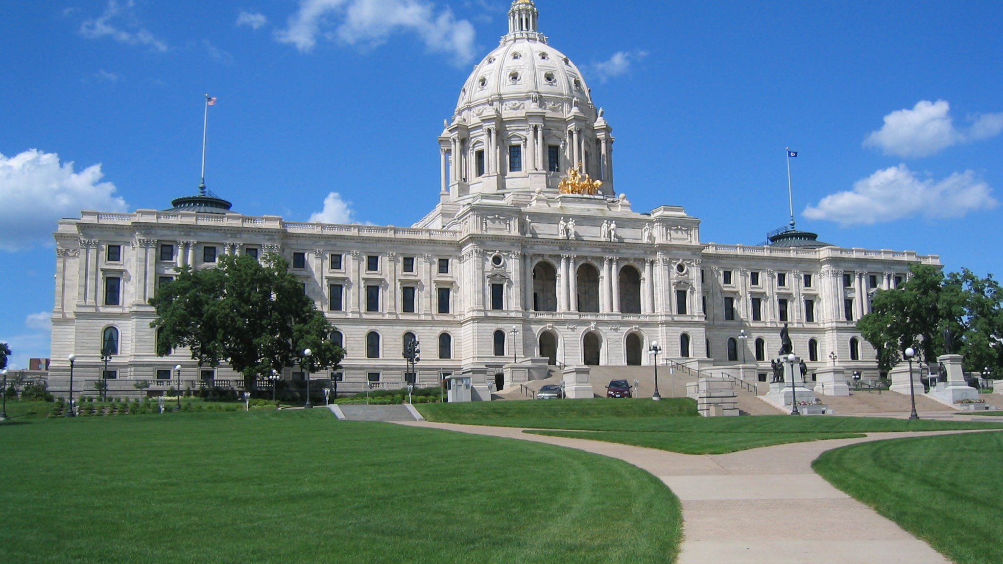 Minnesota legislature looks to pass red flag and background check gun legislation