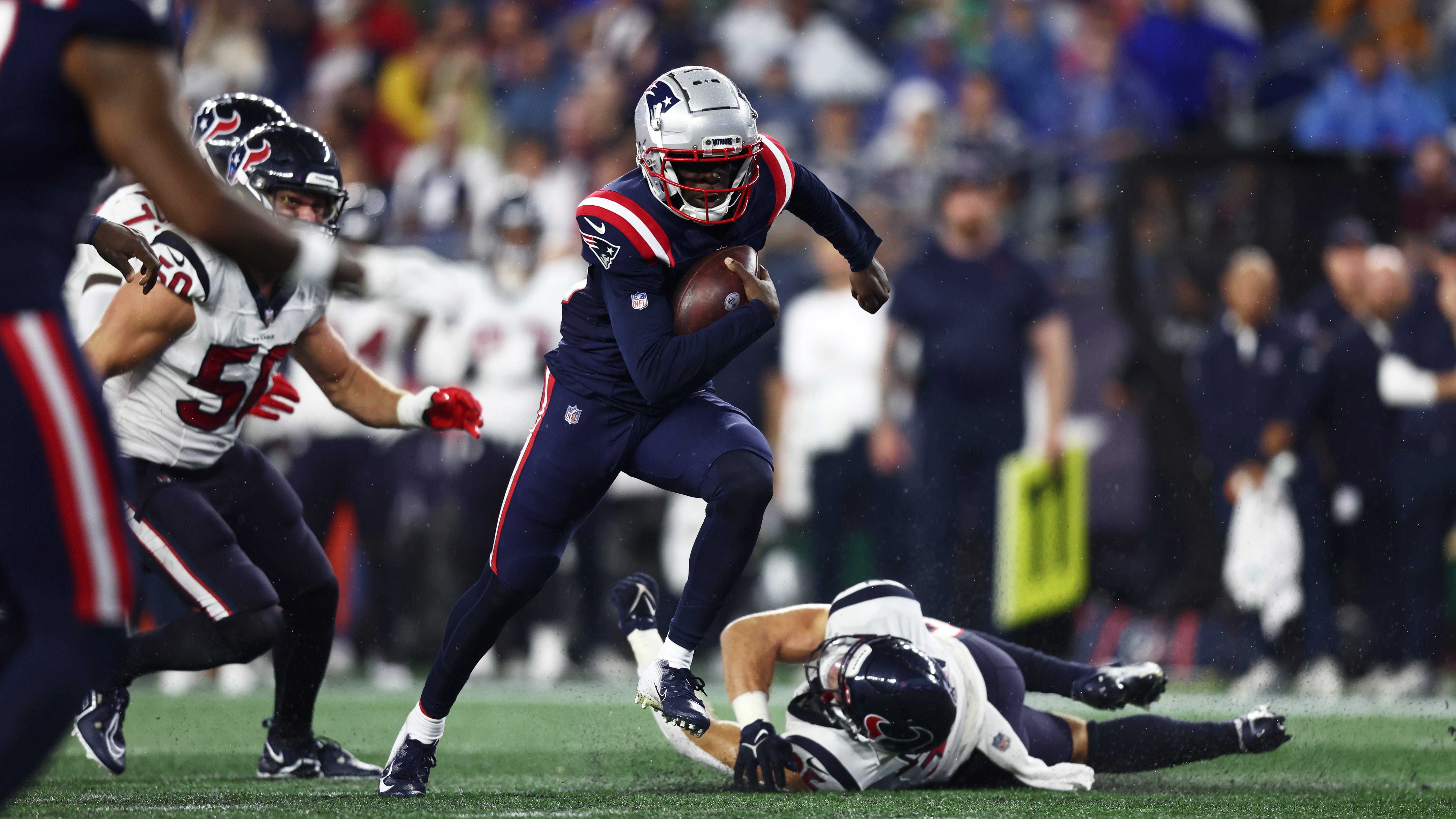 Malik’s back: Patriots sign versatile QB Cunningham back to practice squad