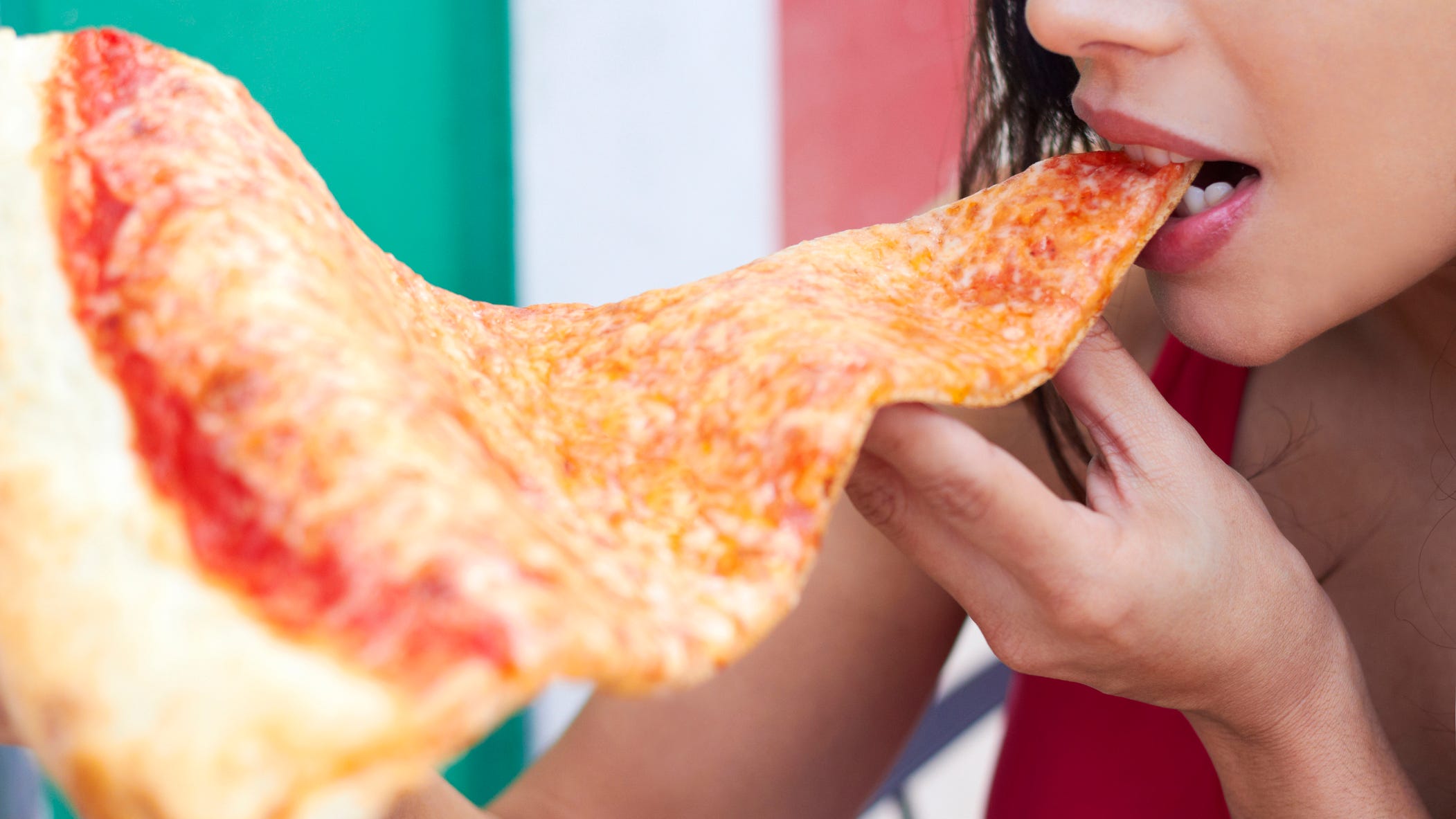 5 Largest Pizzas in America You Can Buy Right Now