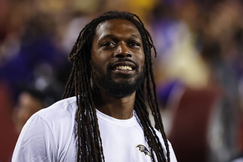 Dallas Cowboys defensive end Jadeveon Clowney practiced with his new team this week while facing misdemeanor charges in South Carolina.