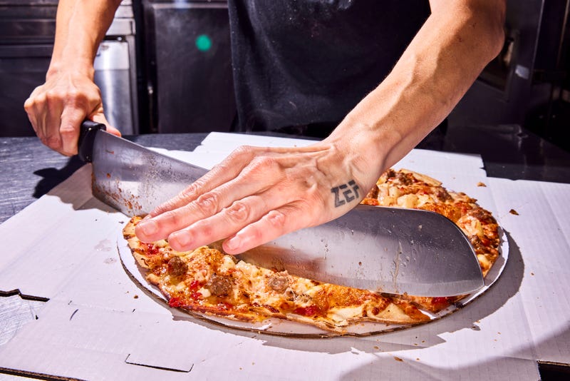 tavern style pizza