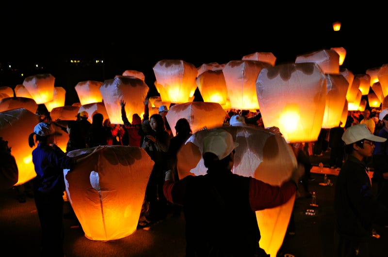 A floating sky lantern drifting through the night sky is being blamed for a devastating fire that destroyed two homes in Mesquite last Thursday, leaving families displaced and investigators searching for whoever released it.