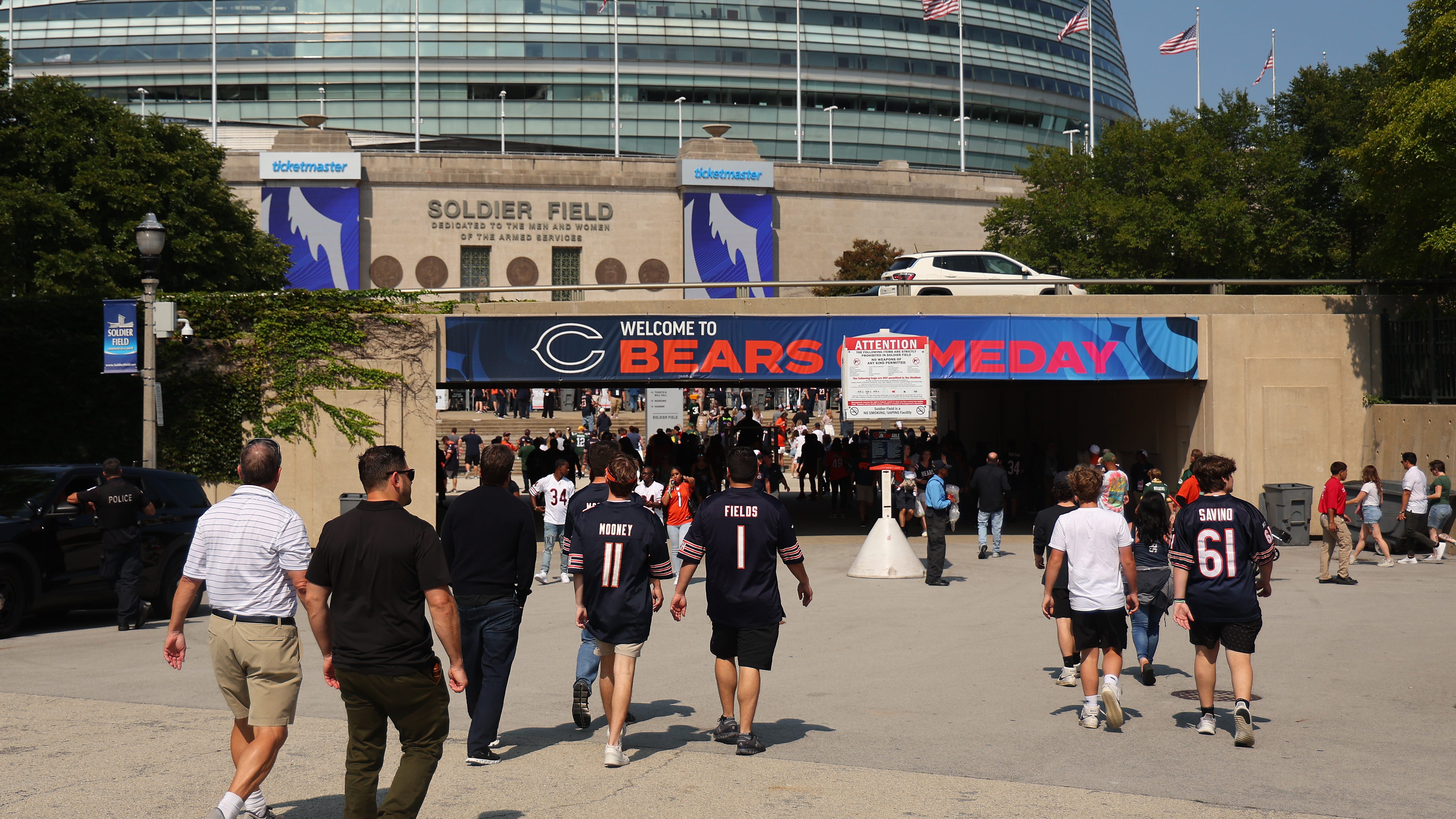 Bears, Packers fans weigh in on 2023 NFL season: ‘Every time I get excited … they let me down’