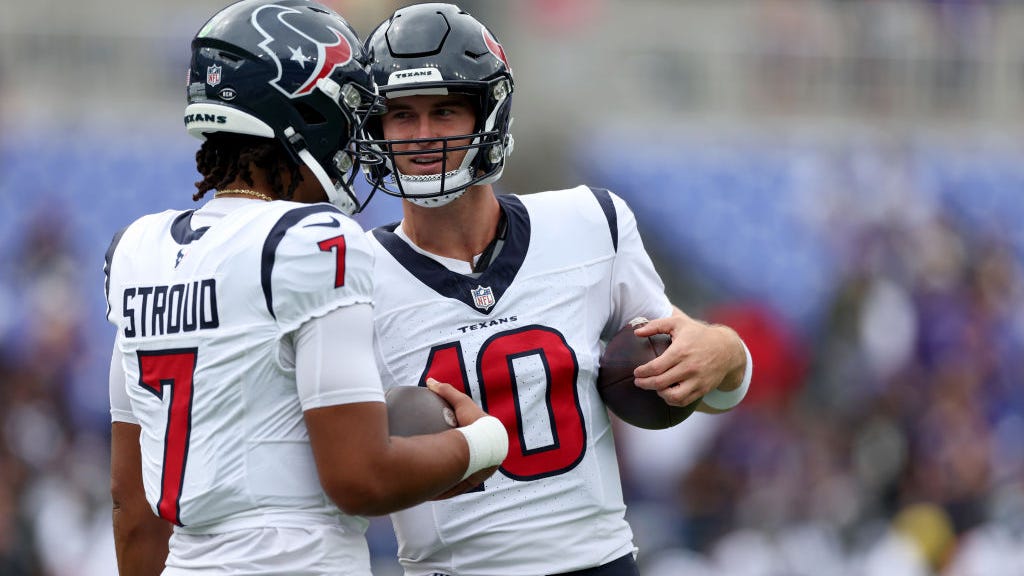 Does Davis Mills' success put more pressure on C.J. Stroud's return?