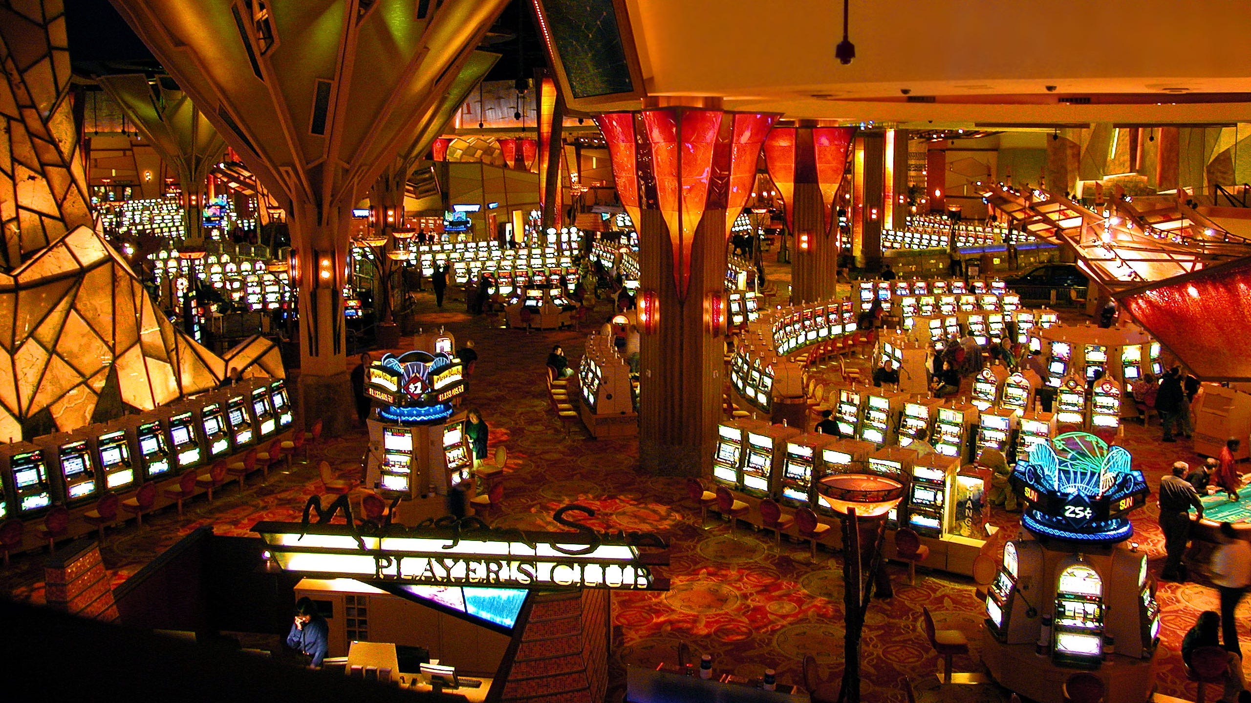Connecticut ushers in legal sports betting at Mohegan Sun and Foxwoods