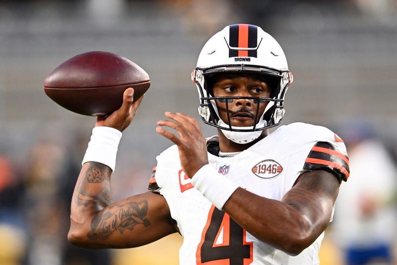 Deshaun Watson #4 of the Cleveland Browns warms up prior to the game against the Pittsburgh Steelers at Acrisure Stadium on September 18, 2023 in Pittsburgh, Pennsylvania. 