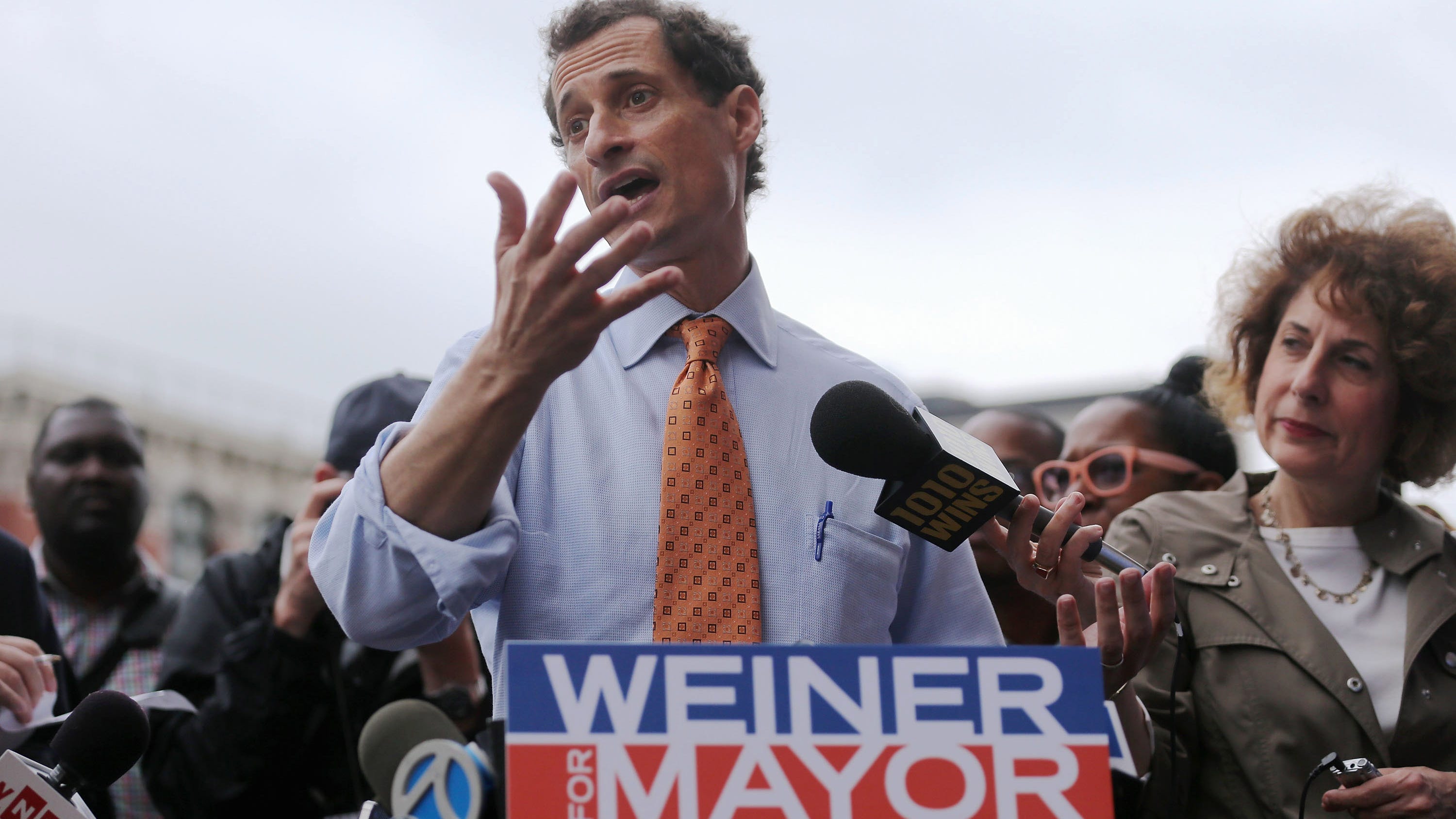 Anthony Weiner steps down as CEO of Brooklyn countertop company