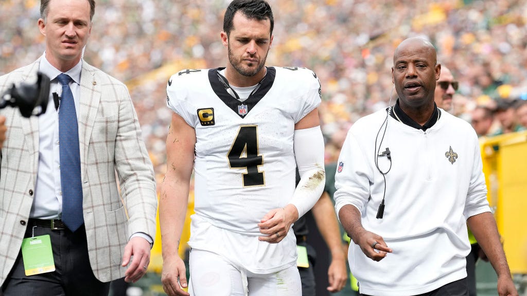 What's an AC sprain? Doctor breaks down Derek Carr injury, potential timeline for Saints QB