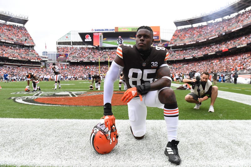David Njoku #85 of the Cleveland Browns reacts before the game against the Tennessee Titans at Cleveland Browns Stadium on September 24, 2023 in Cleveland, Ohio.