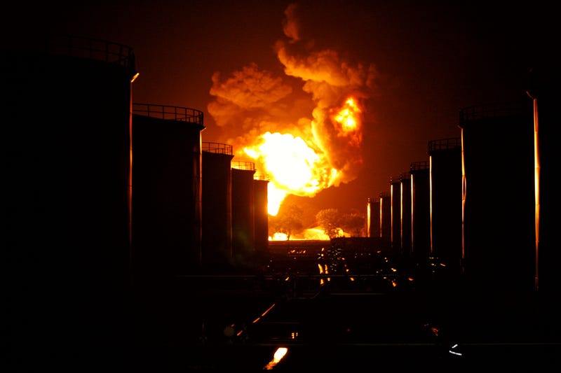 Bay Area refinery fire could send CA gas prices to '$6 or $7 a gallon': Expert