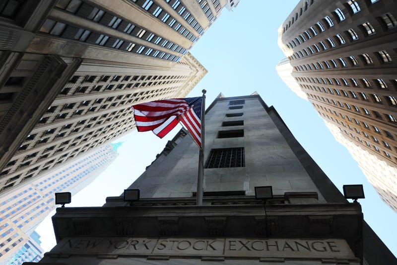 New York financial jobs remain at the highest levels in 20 years despite earnings and revenue softening.