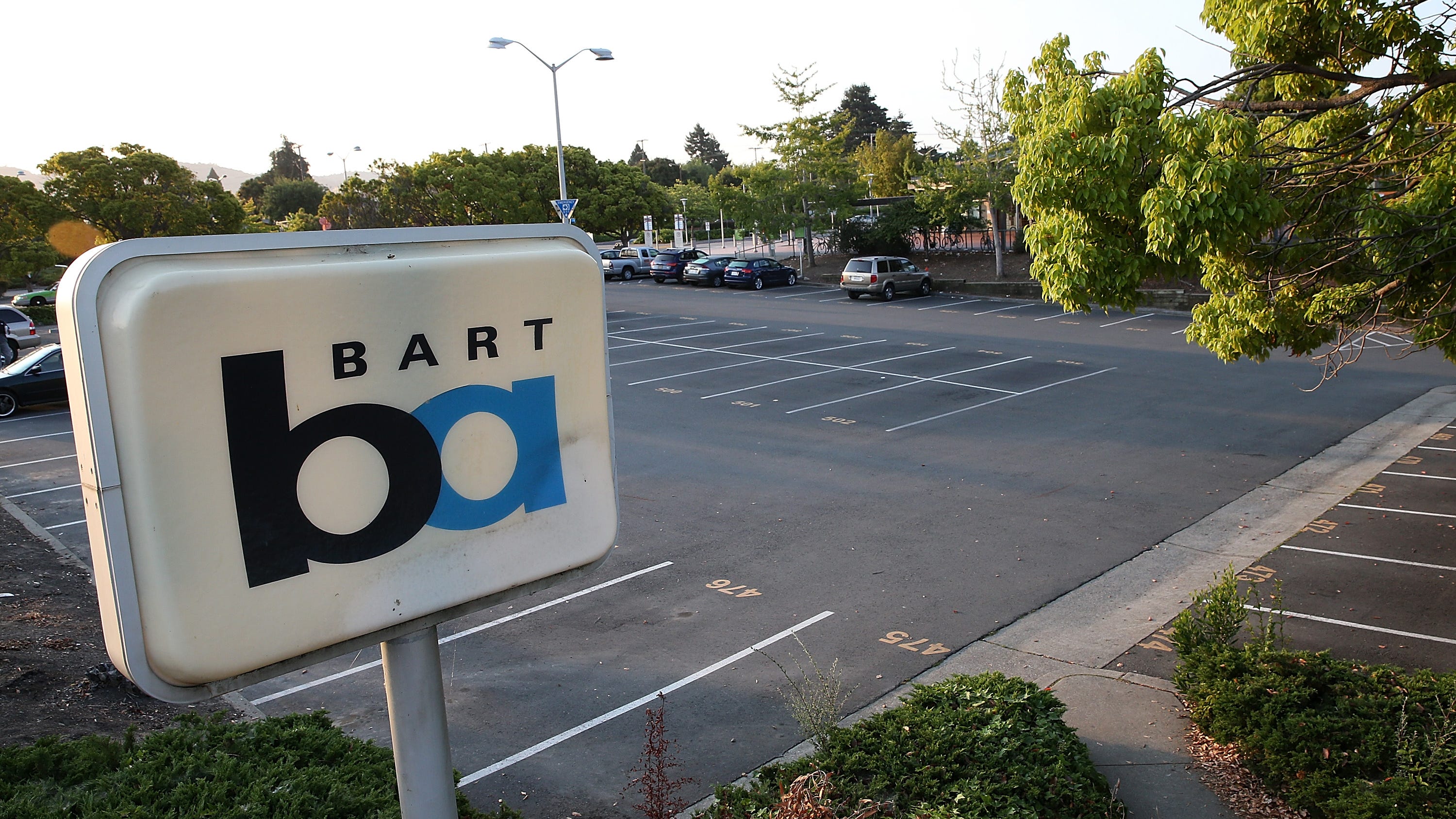 BART proposes 1,000 fewer parking spots when Berkeley stations housing built