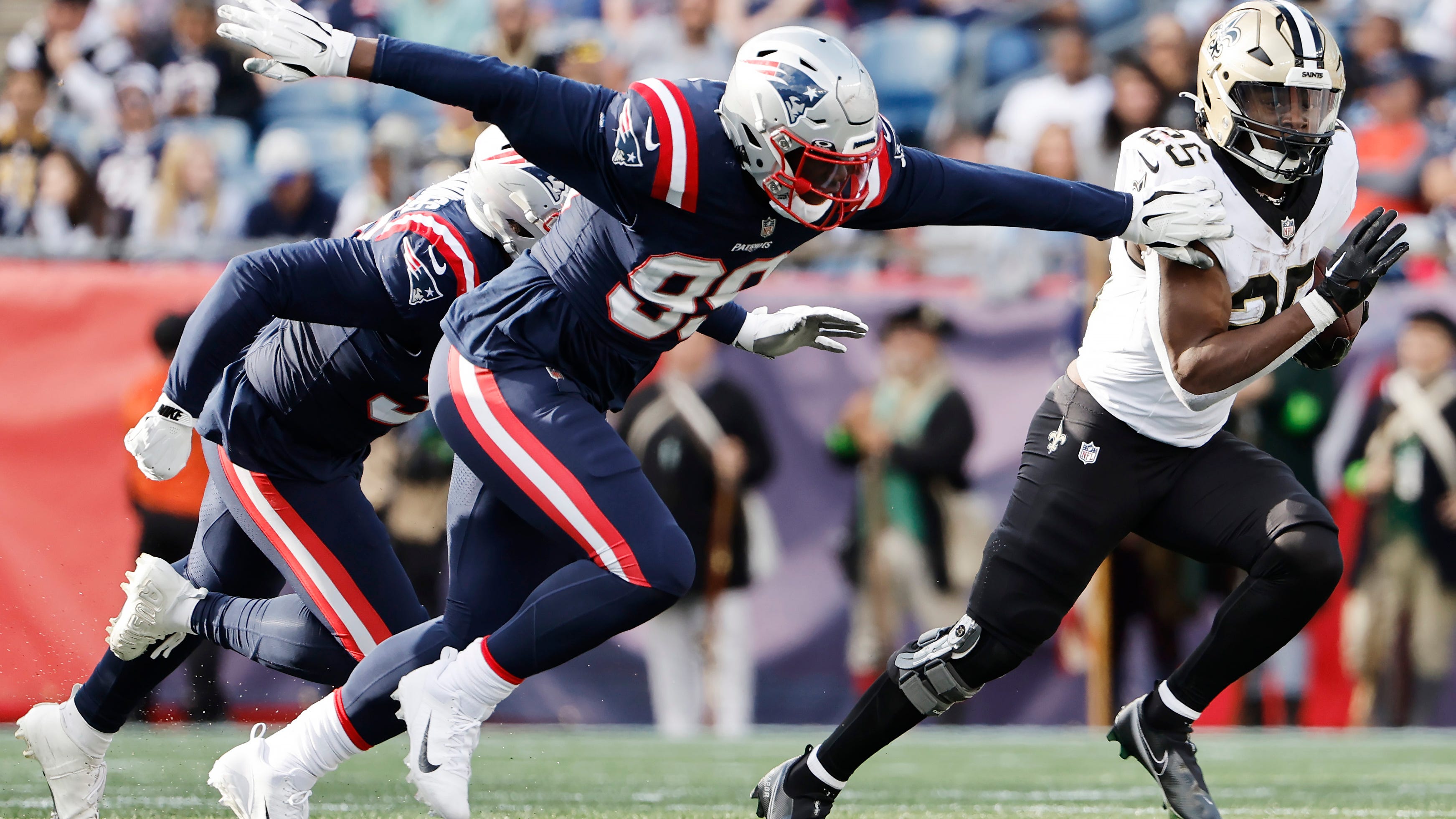 Patriots Practice Report: Jalen Reagor signed to active roster, Keion White is back