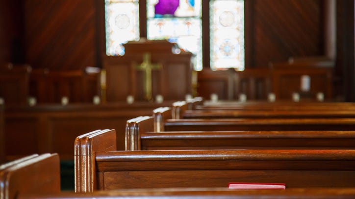 Mega-church pastor accused of sleeping with 16-year-old after he admits to 'adultery'