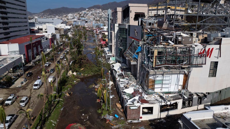 View of the damage caused after the passage of Hurricane Otis in Acapulco.