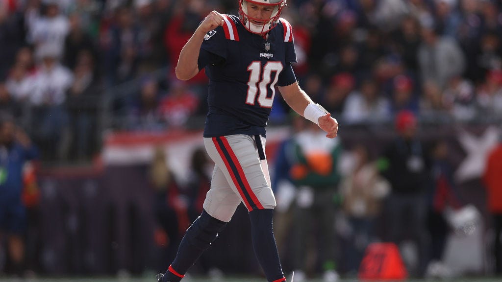 Aaron Rodgers praises Mac Jones: 'Played incredible' vs. Bills