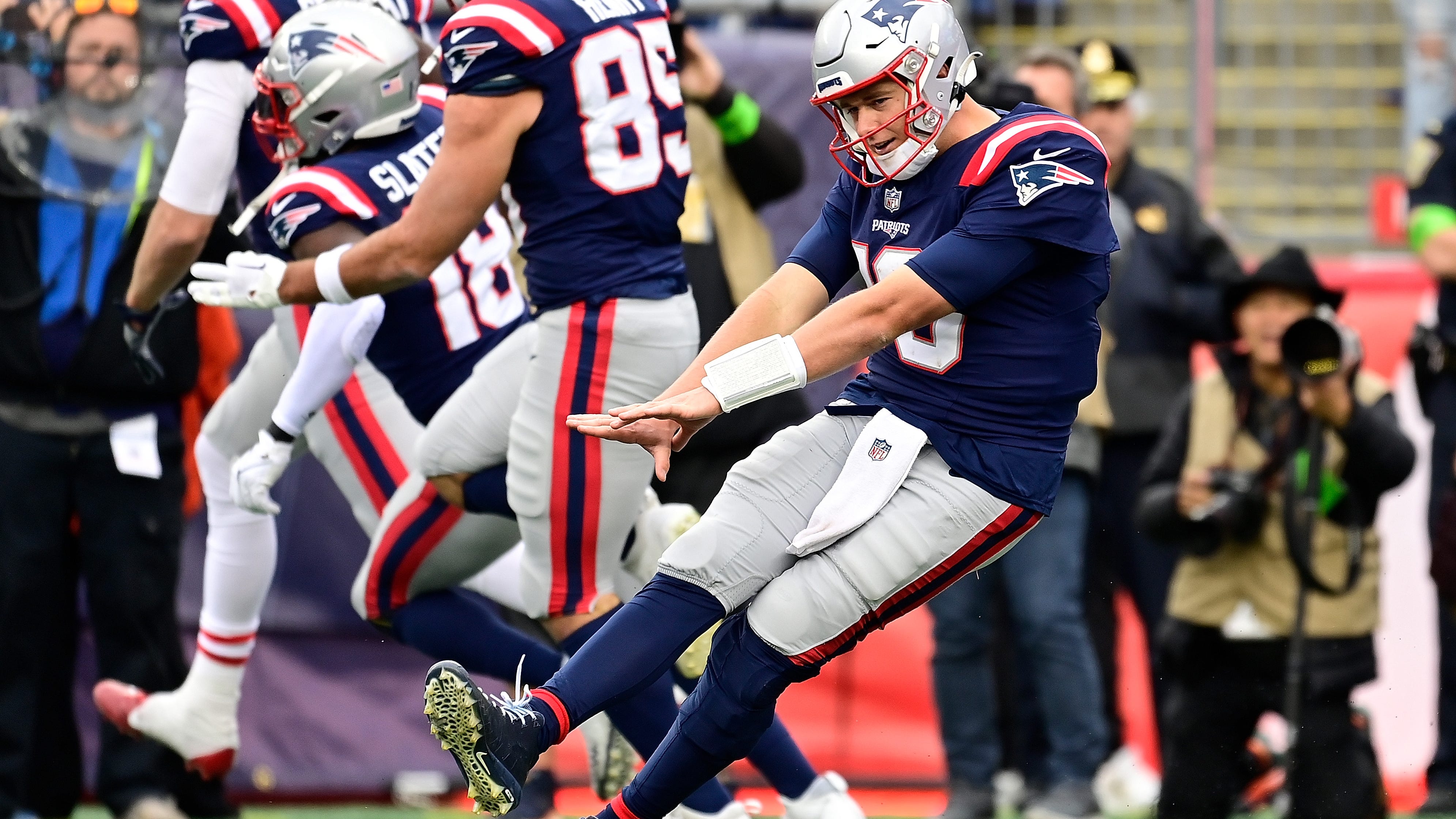 Mac Jones explains how Bill O’Brien helped Patriots upset Bills on Sunday